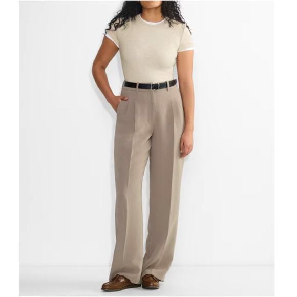 Aritzia Women's Turner Taupe The Effortless Pants Size 2 Short - Picture 1 of 11